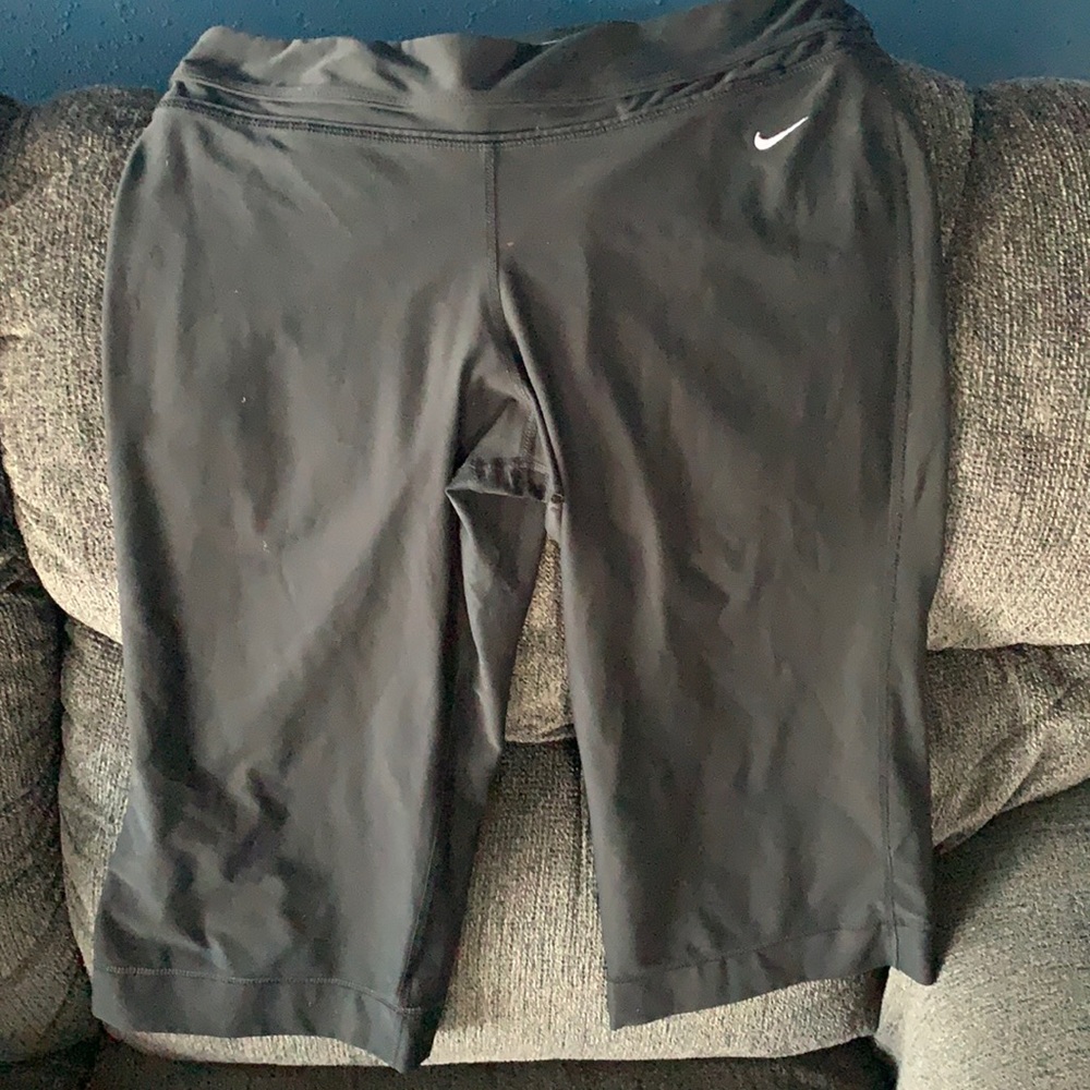 Nike Capri work out pants